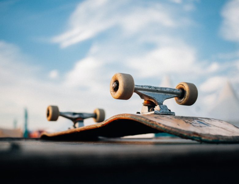 La planche de skate : un moyen de transport écologique et amusant